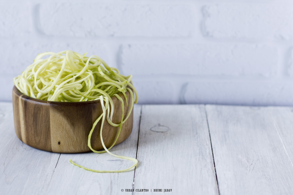 zucchini noodles with avocado herbs pesto