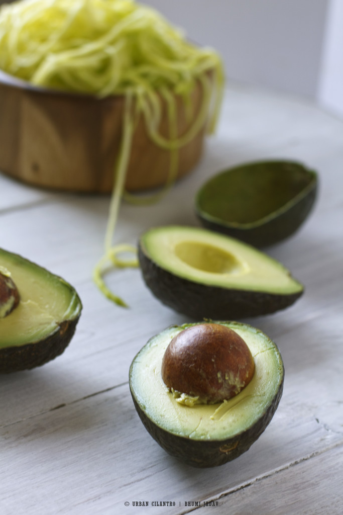 zucchini noodles with avocado herbs pesto