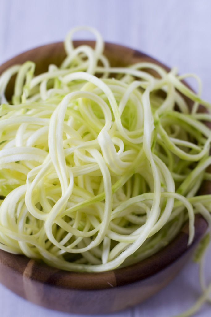 zucchini-noodles-with-avocadoherb-pesto6