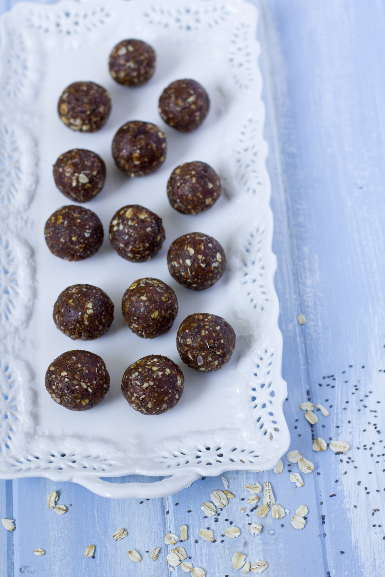 protein-packed, power balls, oats, dates, chia seeds, peanut butter, dark chocolate, energy balls, naturally sweetened, sugar-free, dairy-free, wholesome