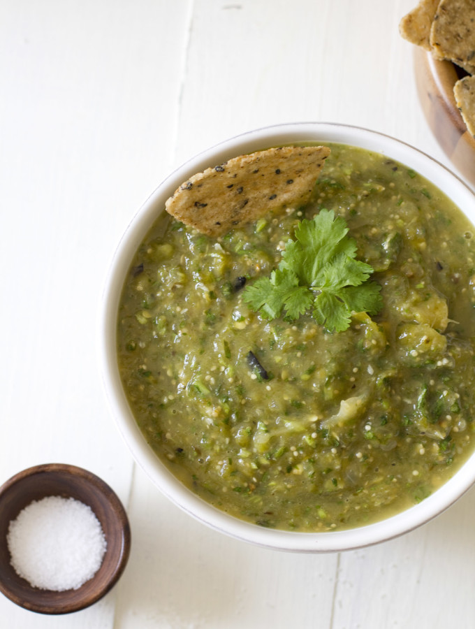 roasted tomatillo salsa mexican dip