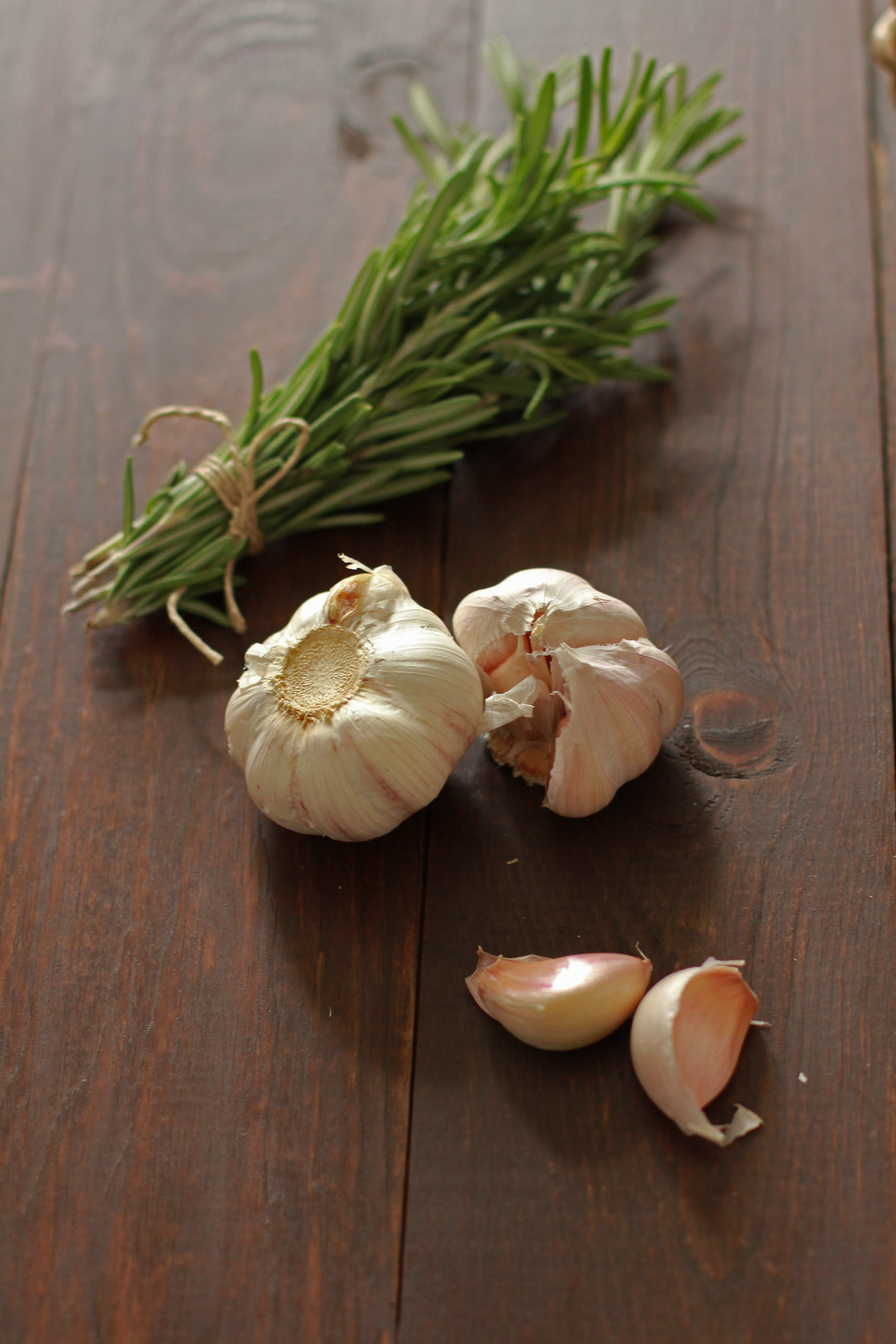 rosemary-garlic-roasted-potatoes-03