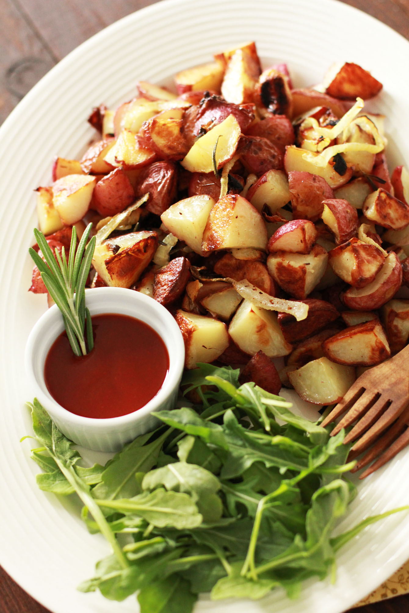 rosemary-garlic-roasted-potatoes-08