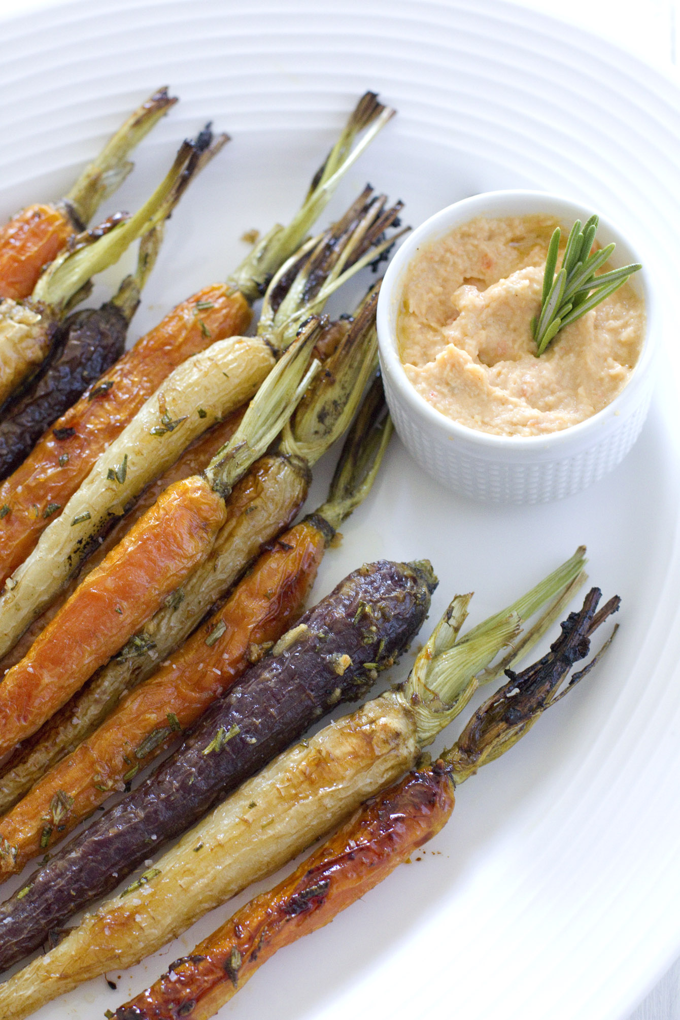 oven-roasted-maple-rosemary-glazed-carrots