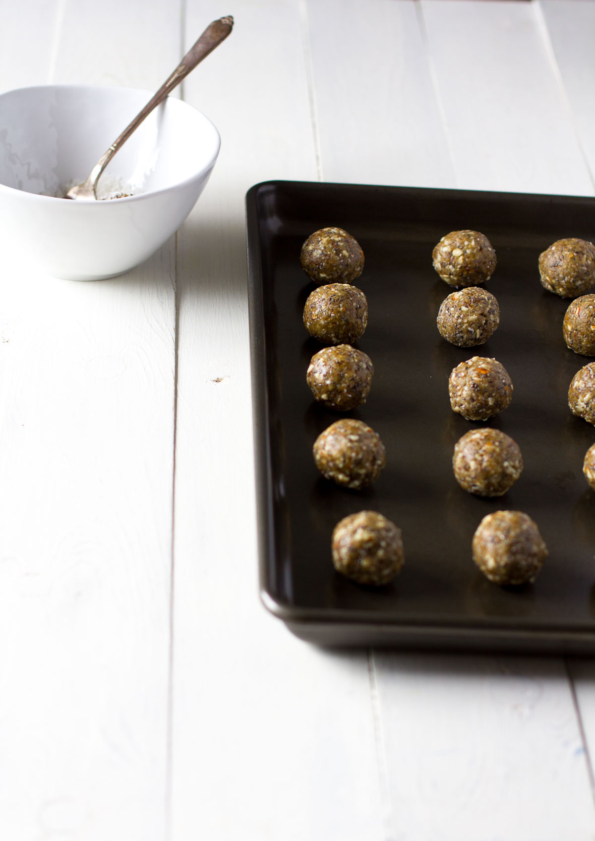 coconut-almond-energy-balls-3