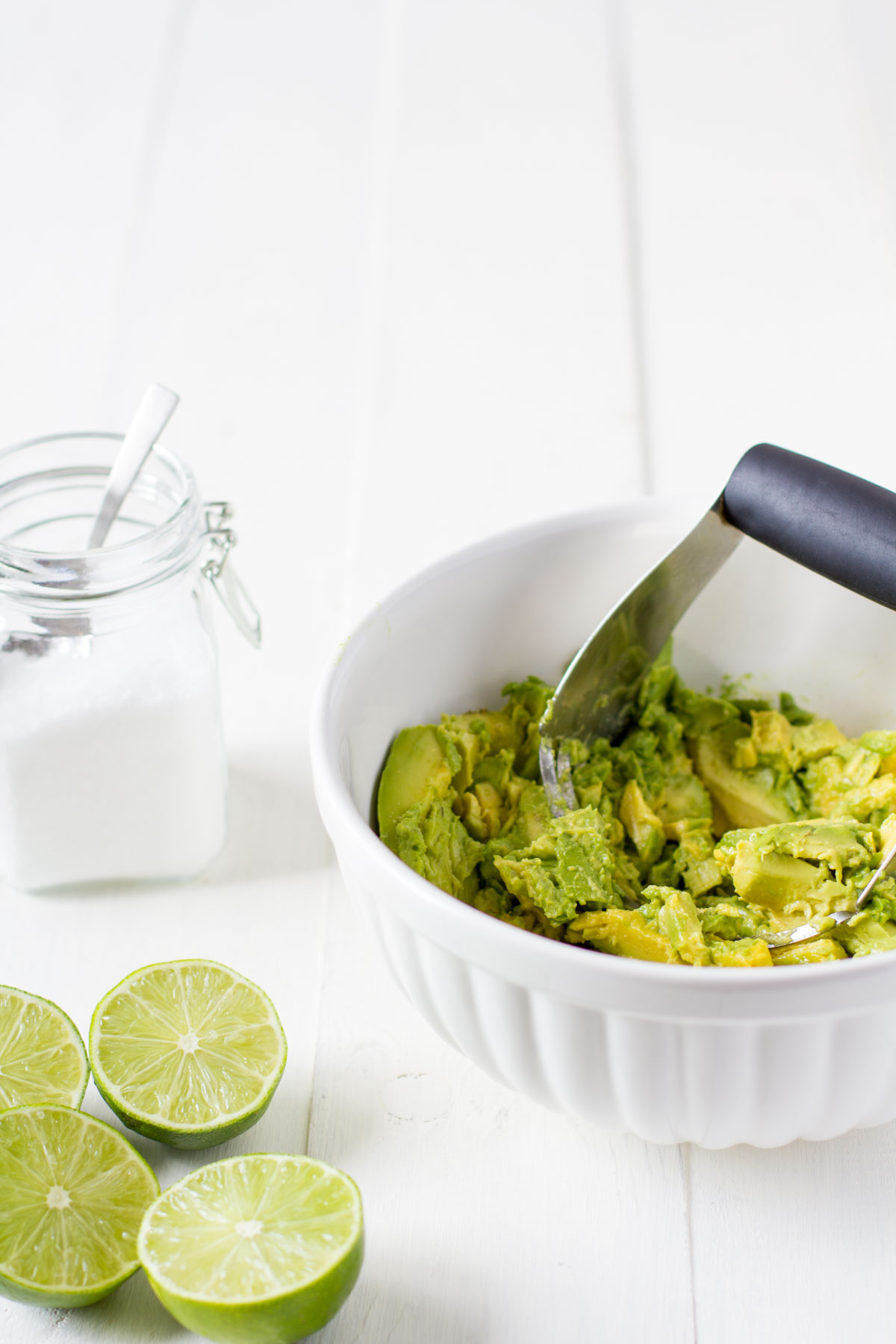 quick-and-easy-guacamole-4