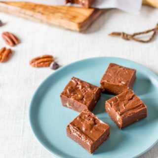 Homemade Chocolate Pecan Fudge